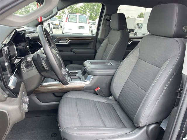 Used 2022 Chevrolet Silverado 1500 RST w/ Convenience Package II image 11