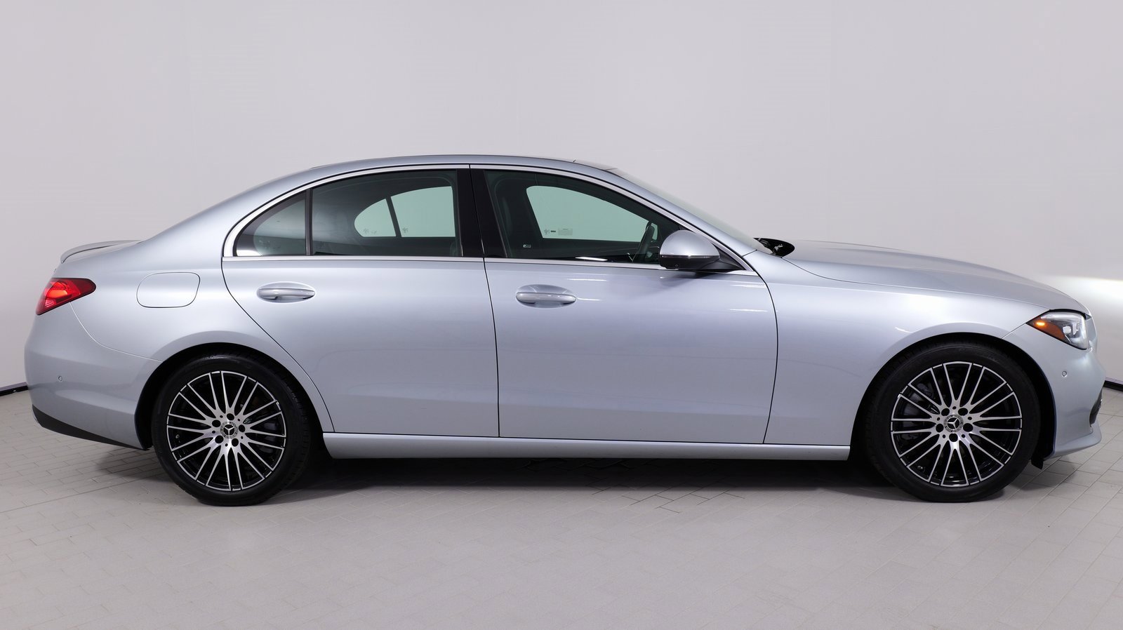 Used 2023 Mercedes-Benz C 300 4MATIC Sedan image 13