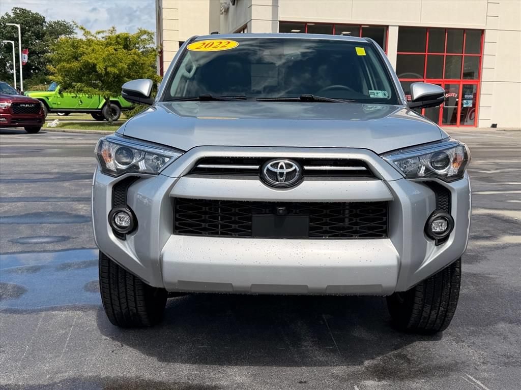 Used 2022 Toyota 4Runner SR5 Premium w/ Moonroof Package AWD/4WD image 10