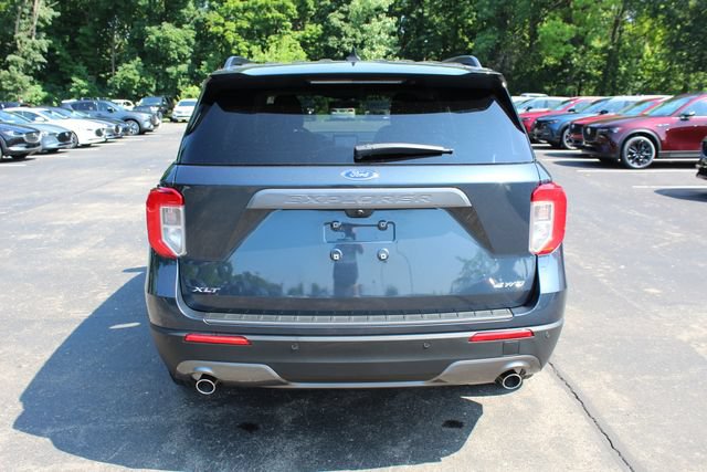 Used 2023 Ford Explorer XLT w/ Equipment Group 202A AWD/4WD image 4