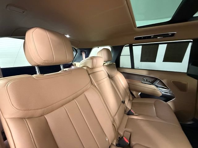 Used 2023 Land Rover Range Rover Long Wheelbase Autobiography AWD/4WD image 30