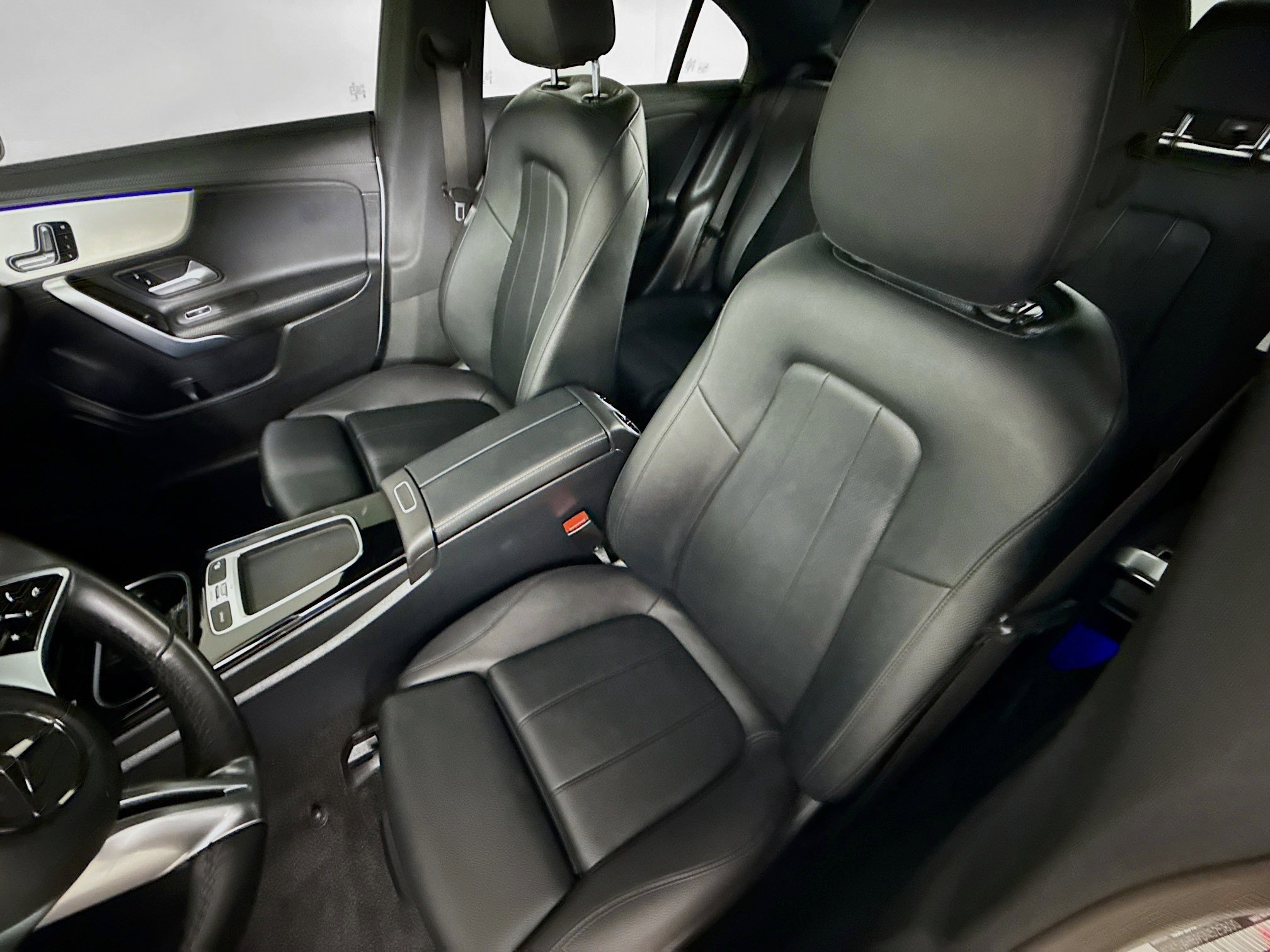 Used 2025 Mercedes-Benz CLA 250 4MATIC image 24