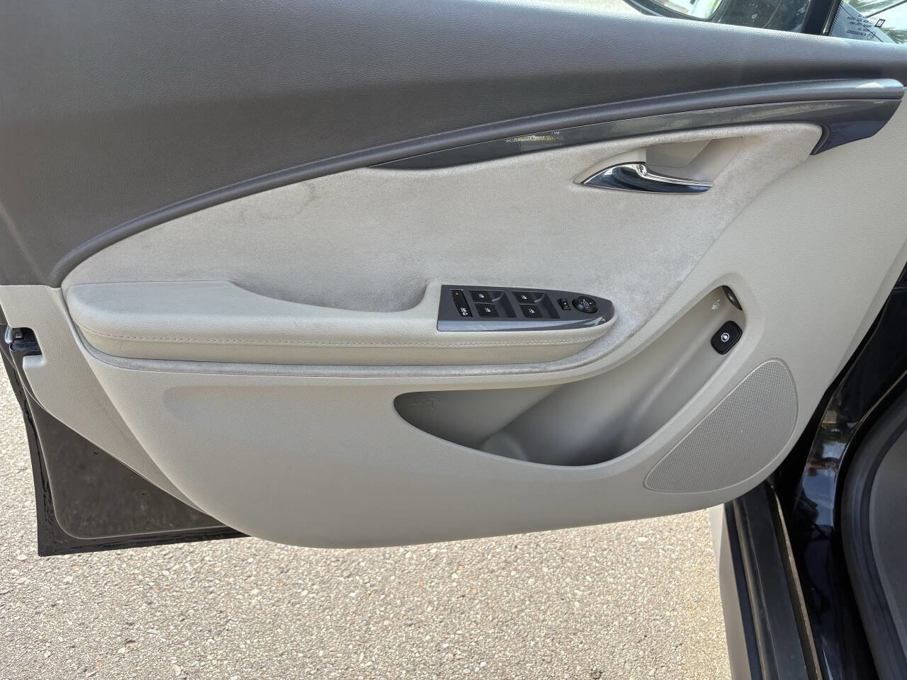 Used 2013 Chevrolet Volt Premium w/ Premium Trim Package image 25