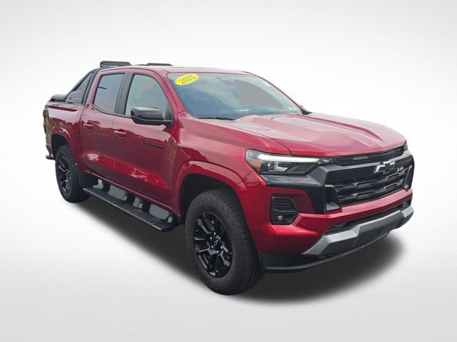 Used 2025 Chevrolet Colorado Z71 w/ Midnight Edition AWD/4WD image 3
