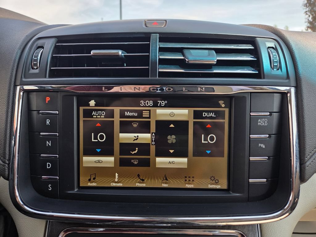 Used 2019 Lincoln Continental Select w/ Continental Climate Package AWD/4WD image 27