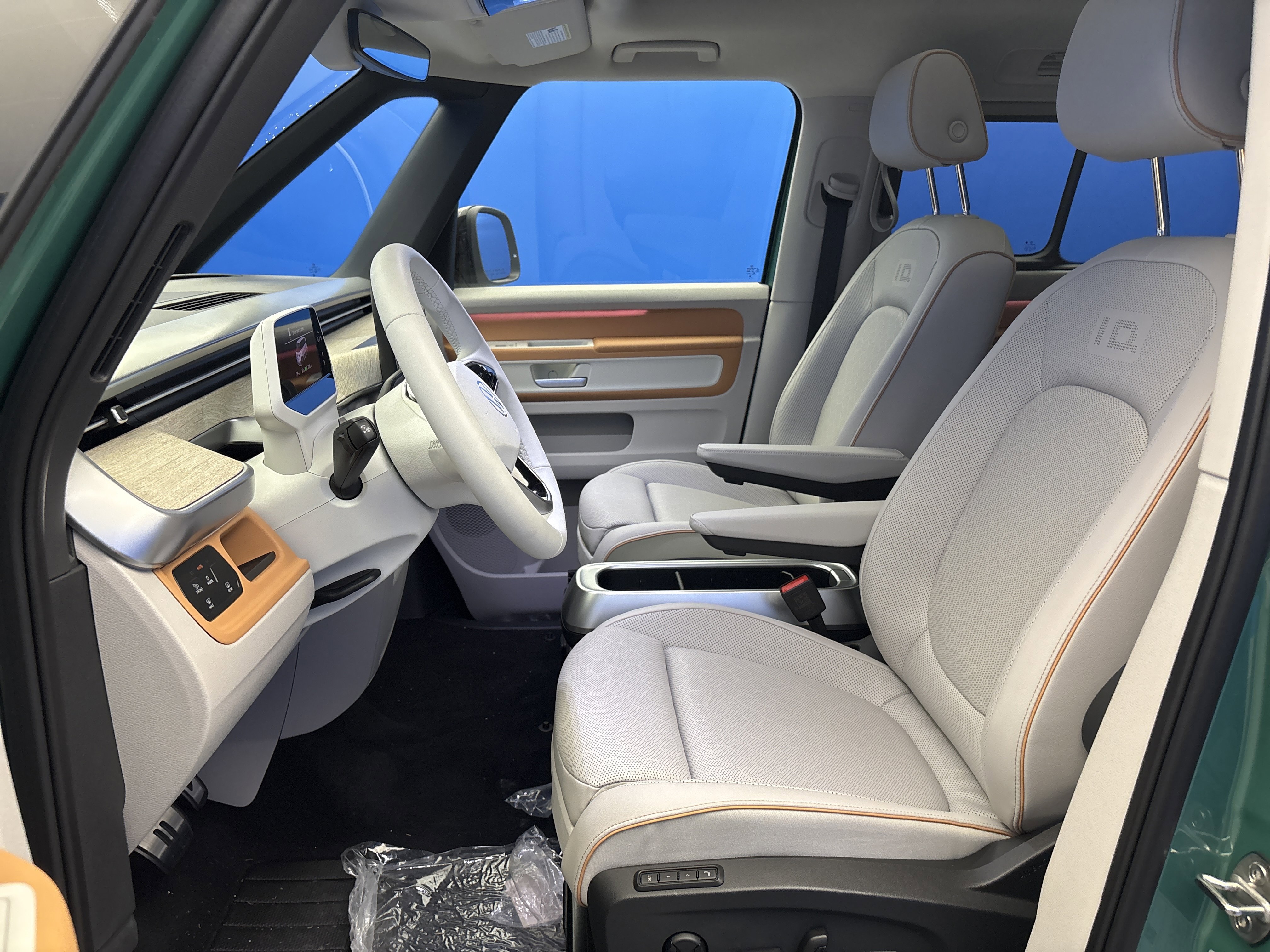 New 2025 Volkswagen ID. Buzz 1st Edition image 12