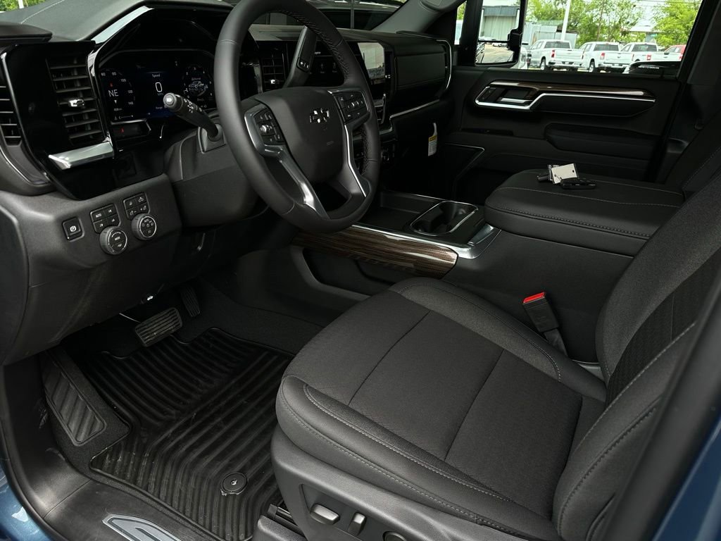 New 2026 Chevrolet Silverado 2500 LT w/ Trail Boss Package AWD/4WD image 9