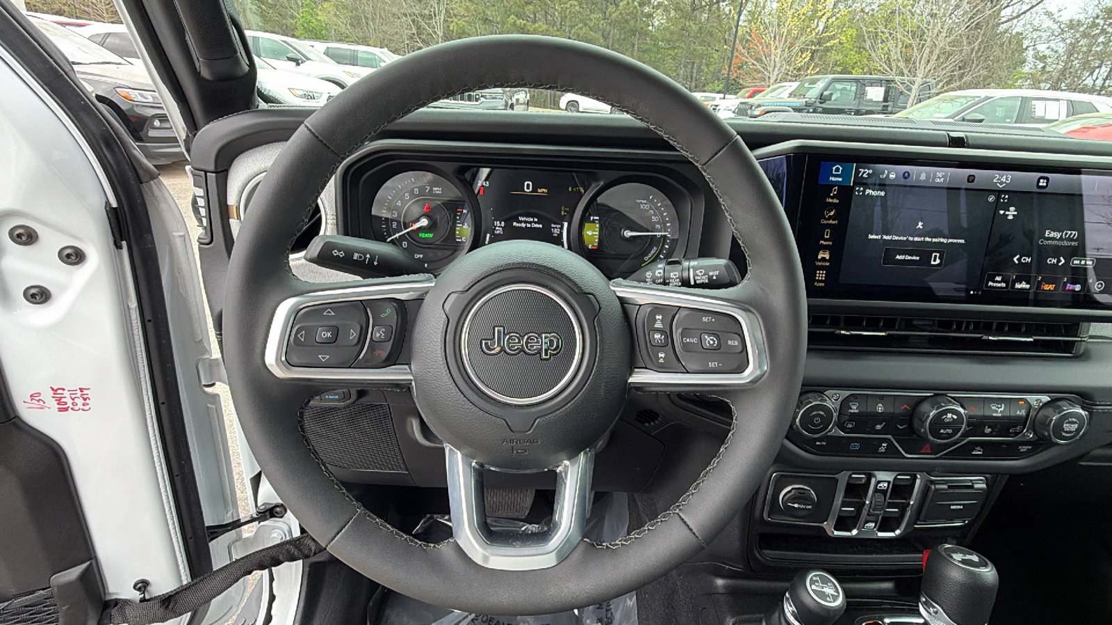 Used 2025 Jeep Wrangler Sahara image 26