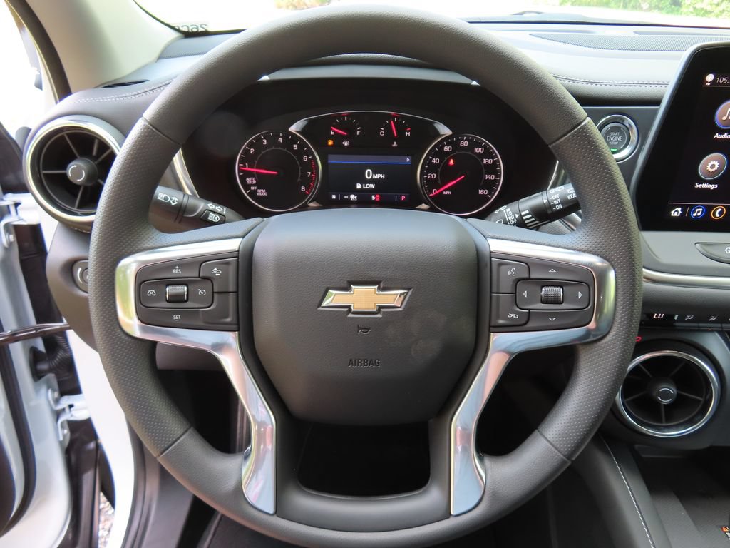New 2026 Chevrolet Blazer LT w/ Convenience Package AWD/4WD image 4