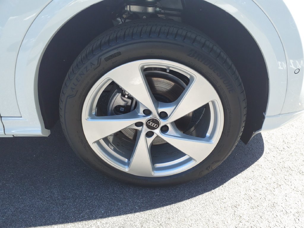 Used 2025 Audi Q5 Premium Plus AWD/4WD image 9