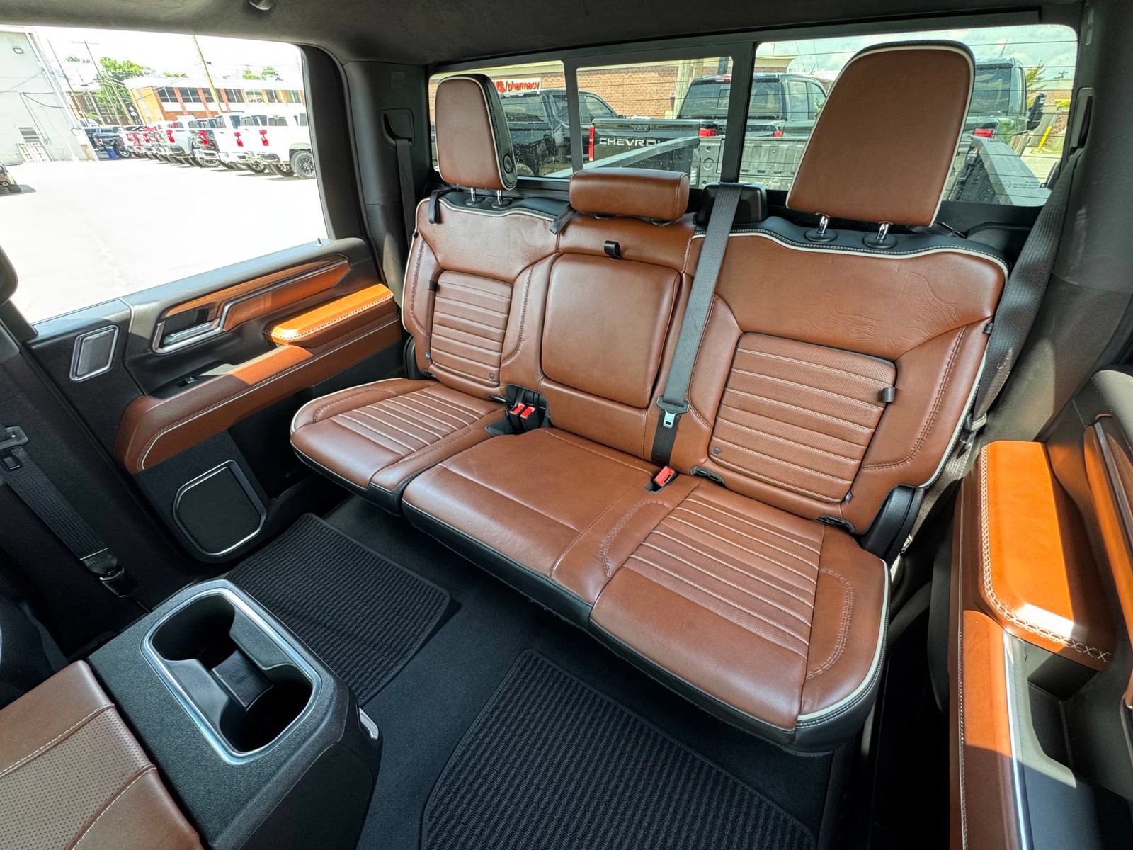 Used 2024 GMC Sierra 3500 Denali Ultimate AWD/4WD image 25