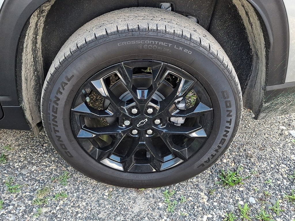 Used 2024 Chevrolet Traverse LT w/ Midnight/Sport Edition FWD image 8