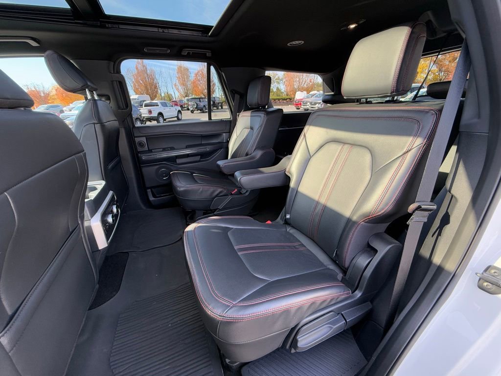 Used 2022 Ford Expedition Limited image 27