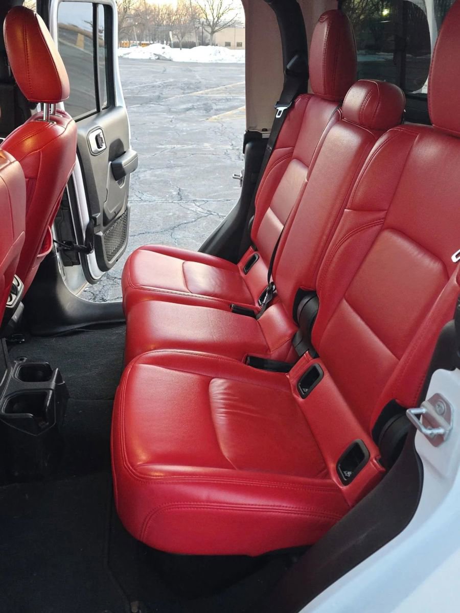 Used 2022 Jeep Gladiator Sport AWD/4WD image 18