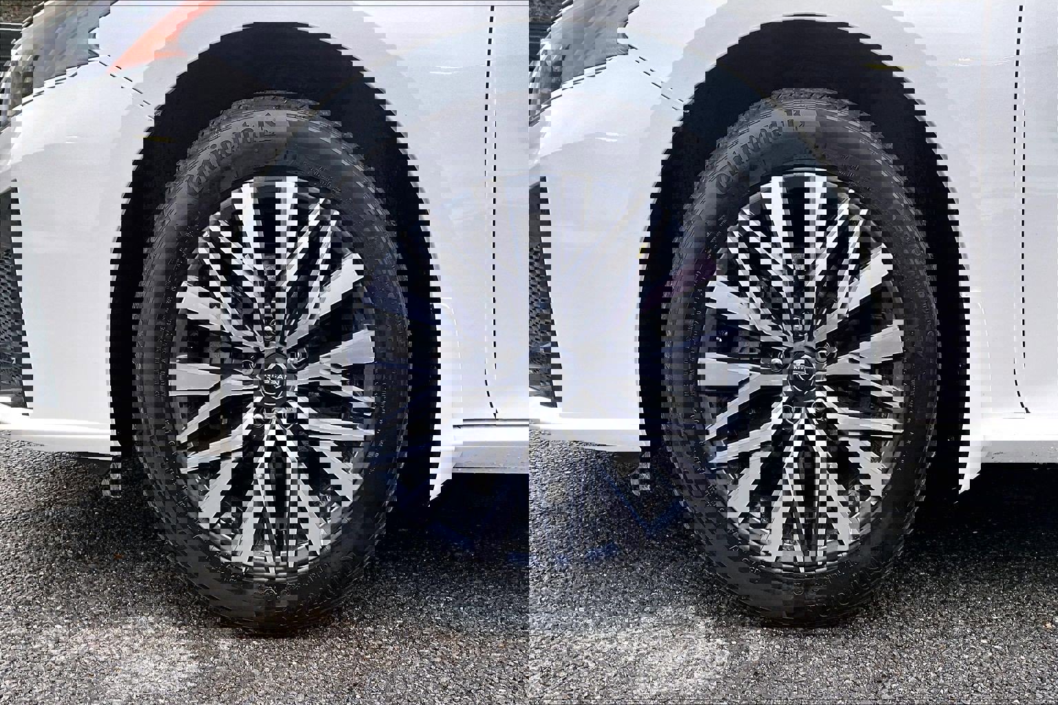 Used 2023 Nissan Altima 2.5 SV image 9