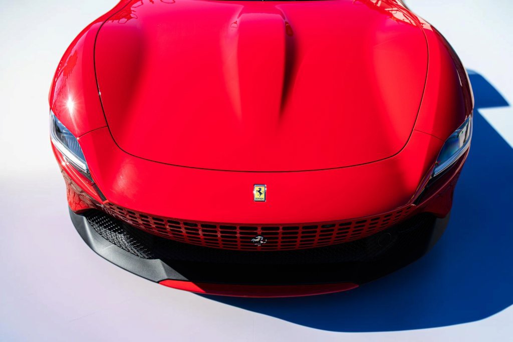 Certified 2025 Ferrari Roma Spider RWD image 13