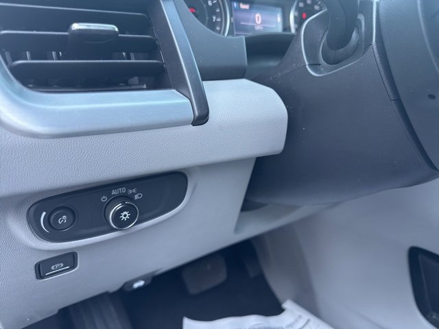 Used 2023 GMC Terrain SLE w/ Driver Convenience Package image 16