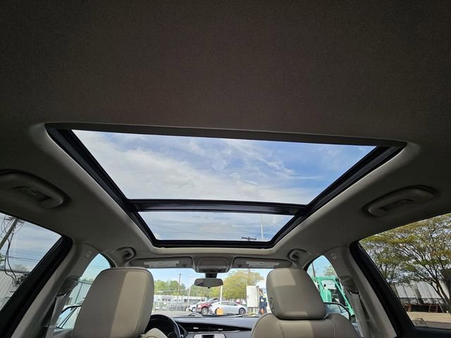 Used 2019 Cadillac XT4 Luxury w/ Cold Weather Package image 16
