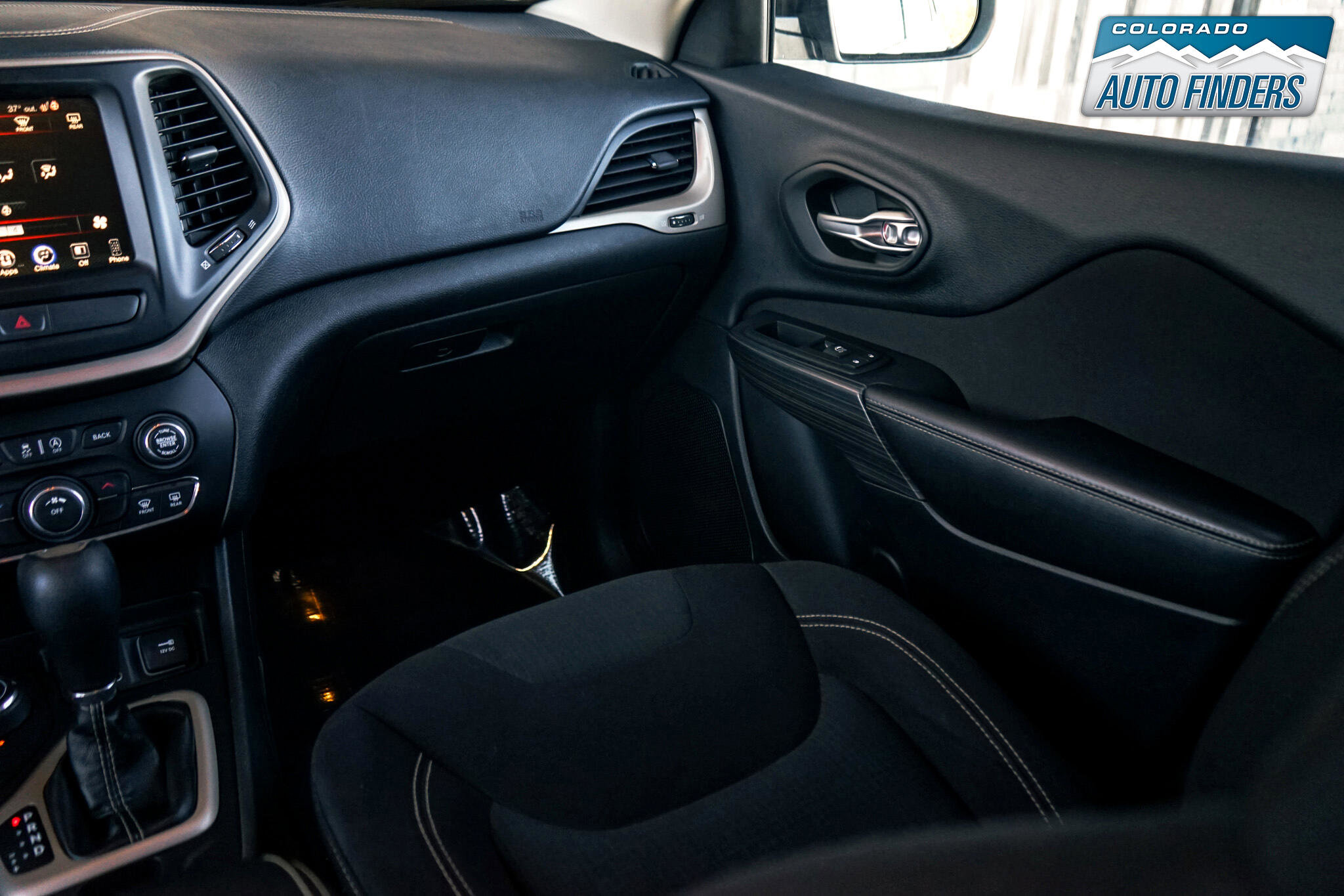 Used 2016 Jeep Cherokee Latitude w/ Cold Weather Group image 24