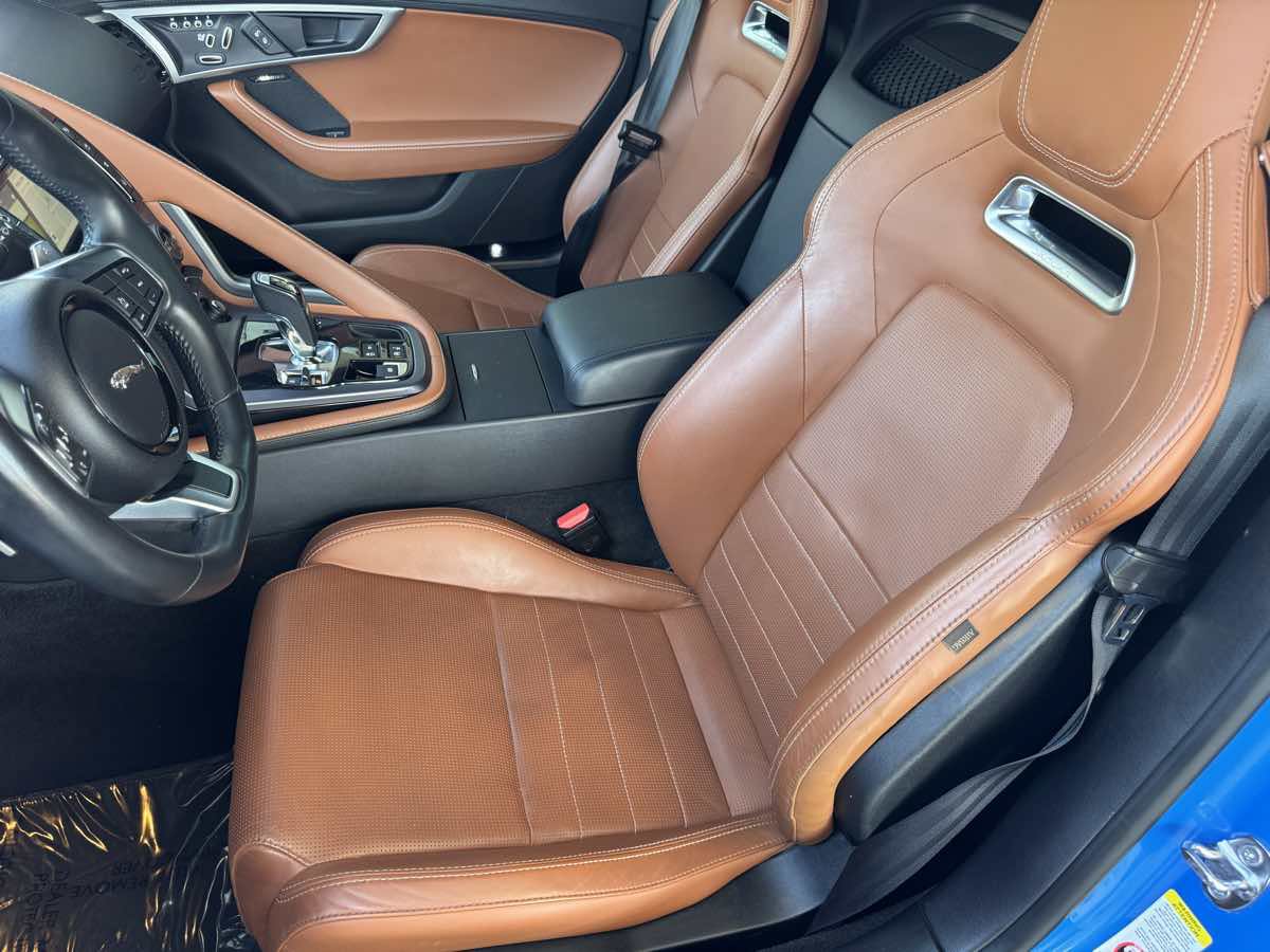 Used 2018 Jaguar F-TYPE Coupe RWD image 17
