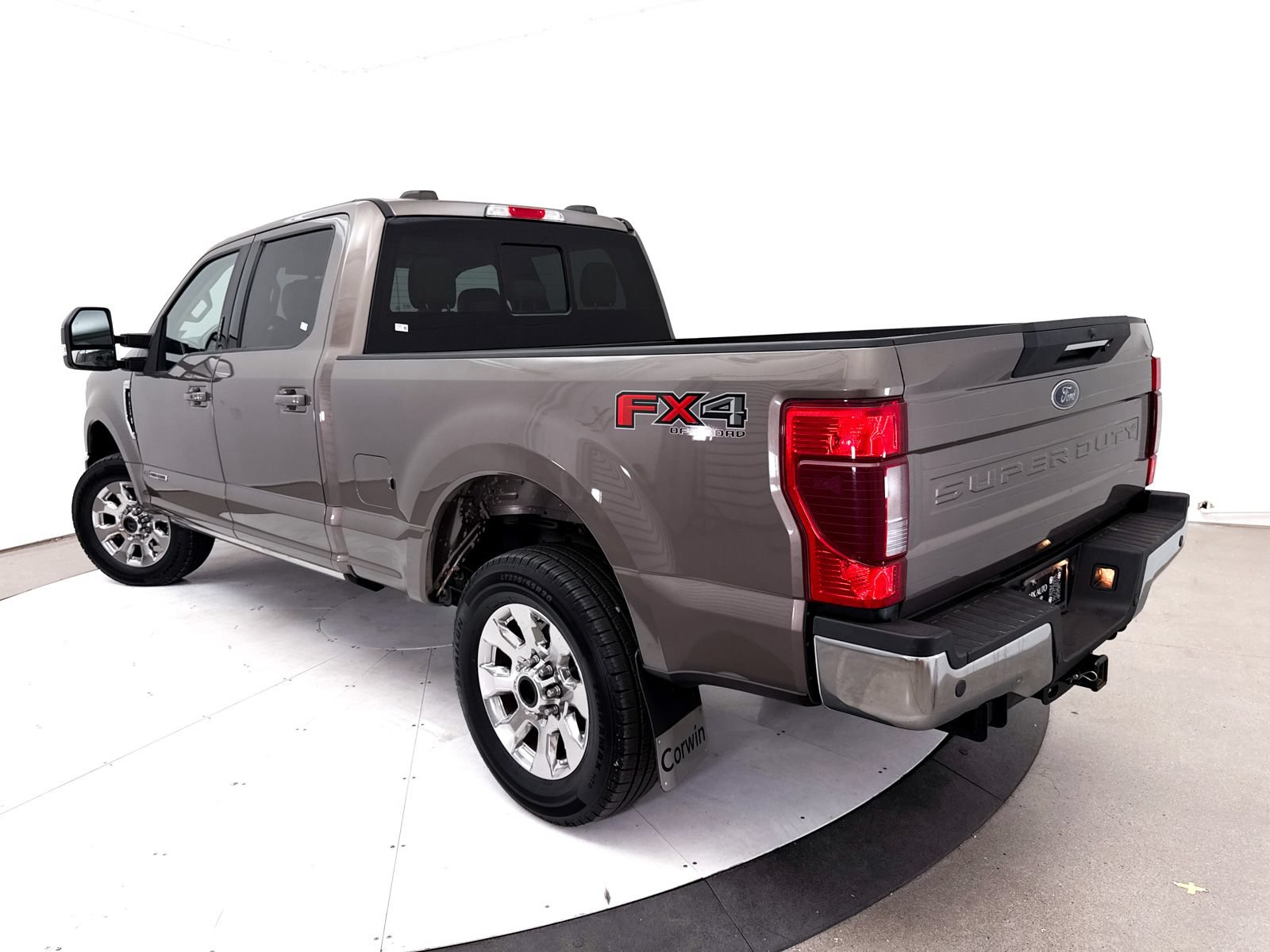 Used 2021 Ford F250 Lariat w/ Lariat Ultimate Package AWD/4WD image 2