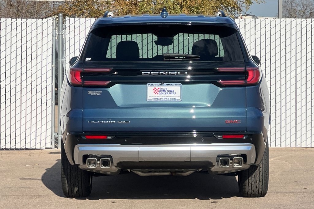 New 2026 GMC Acadia Denali image 5
