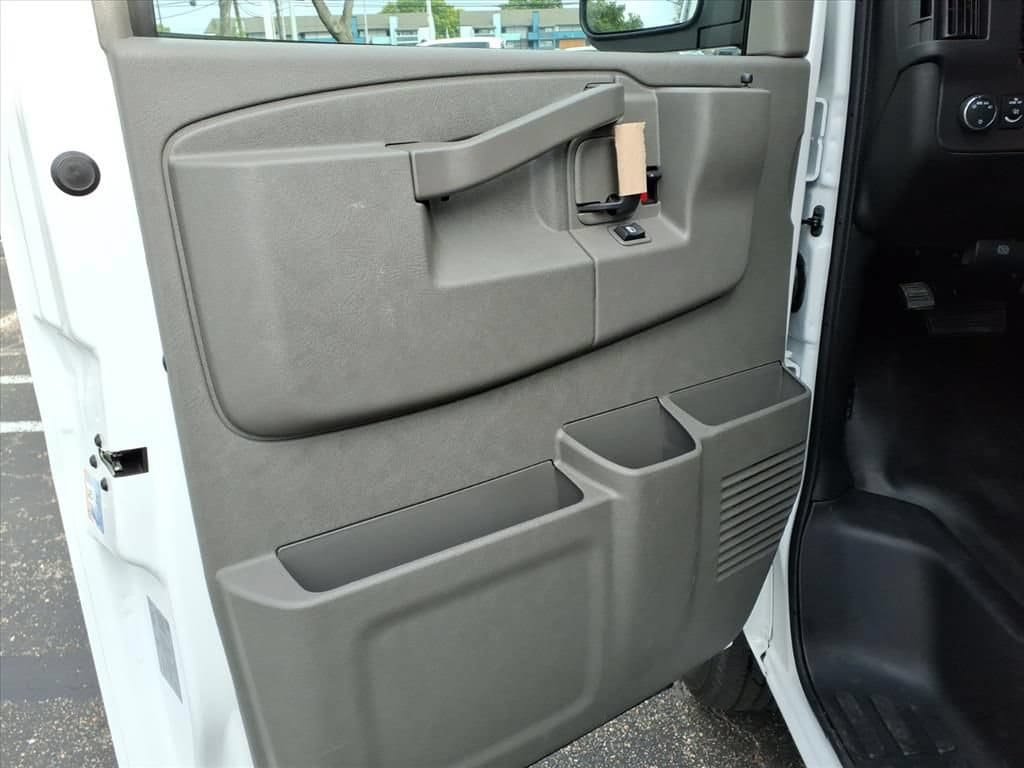 New 2026 Chevrolet Express 2500 w/ Driver Convenience Package RWD image 17