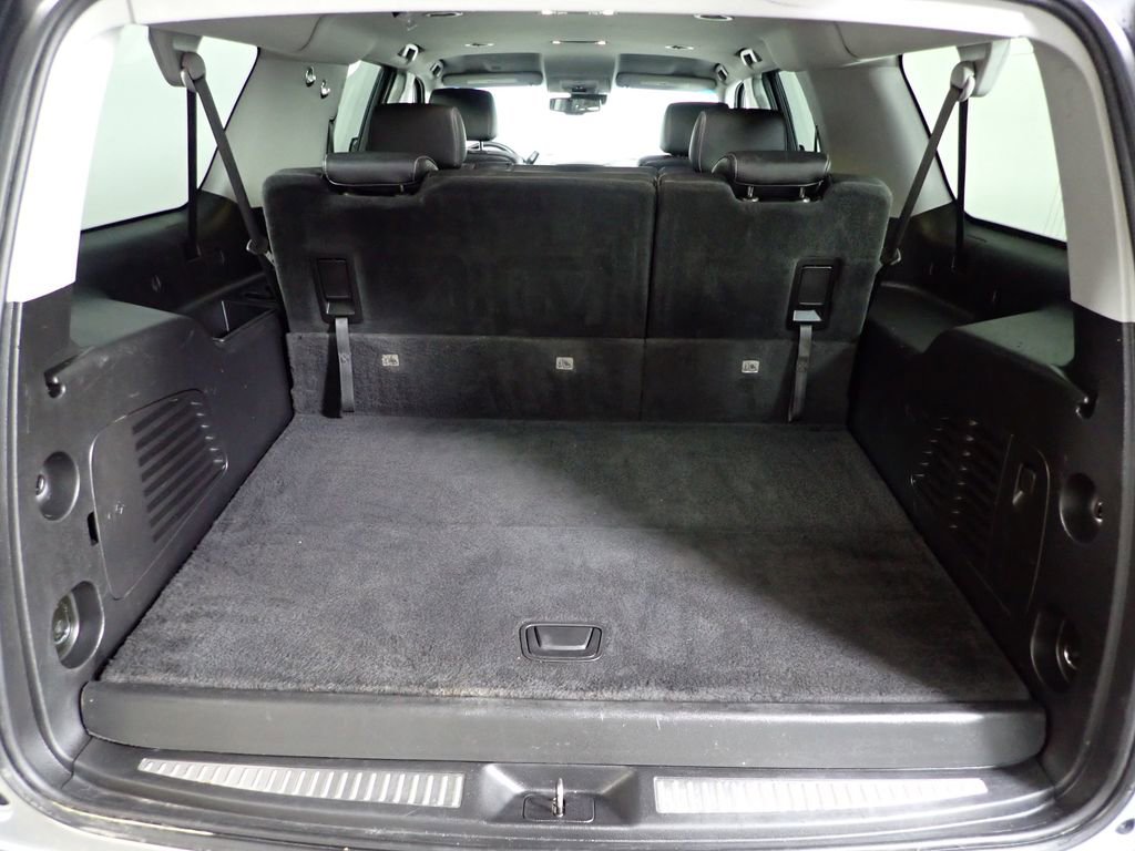 Used 2019 Chevrolet Suburban LT AWD/4WD image 16