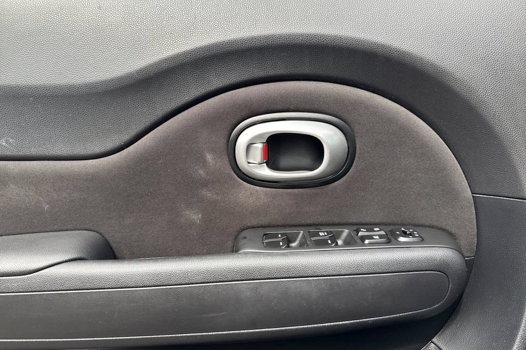 Used 2016 Kia Soul FWD image 11