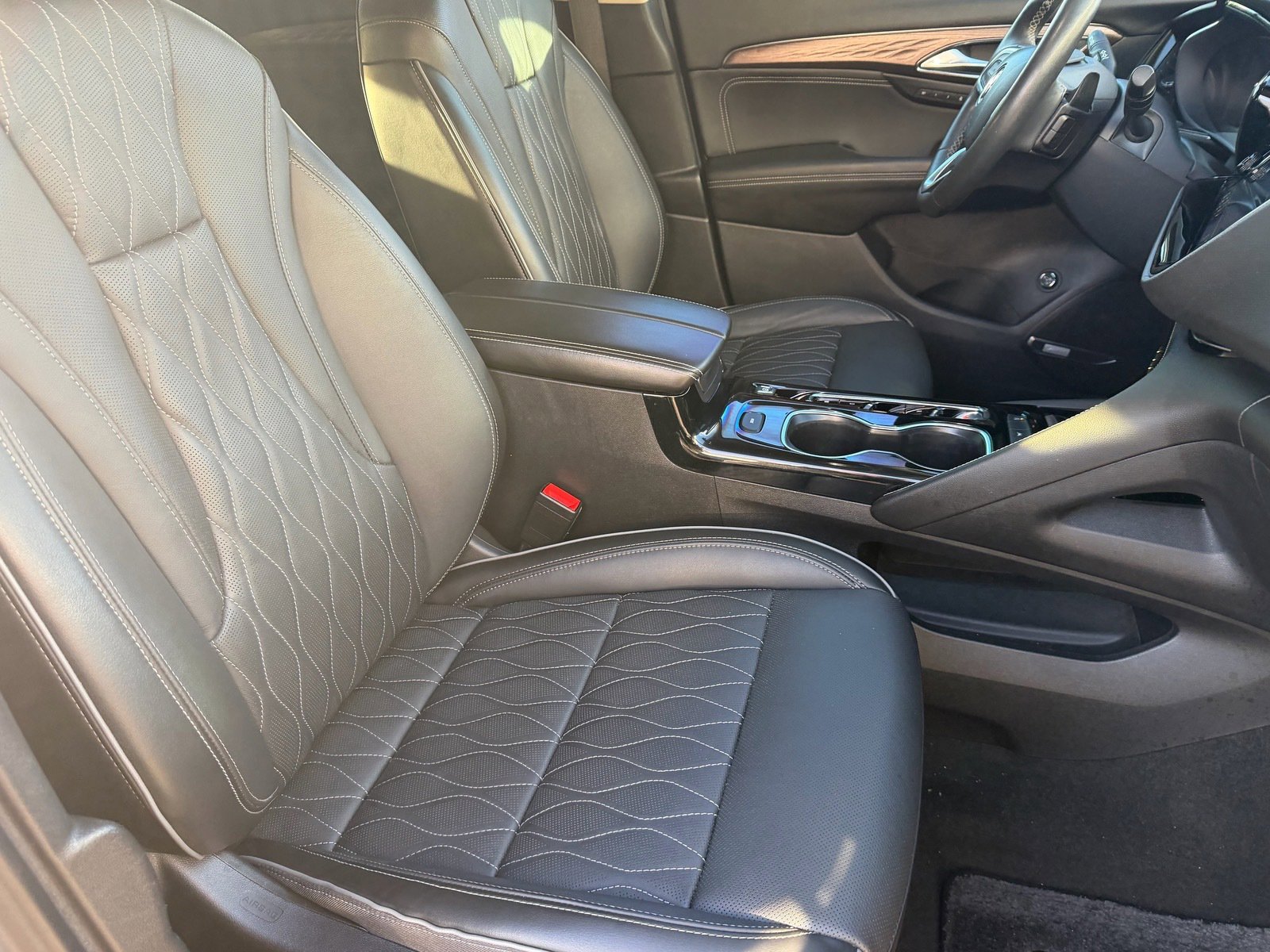 Used 2021 Buick Envision Avenir w/ Technology Package II image 11