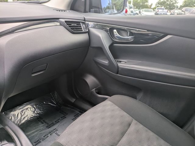 Used 2021 Nissan Rogue Sport SV FWD image 17
