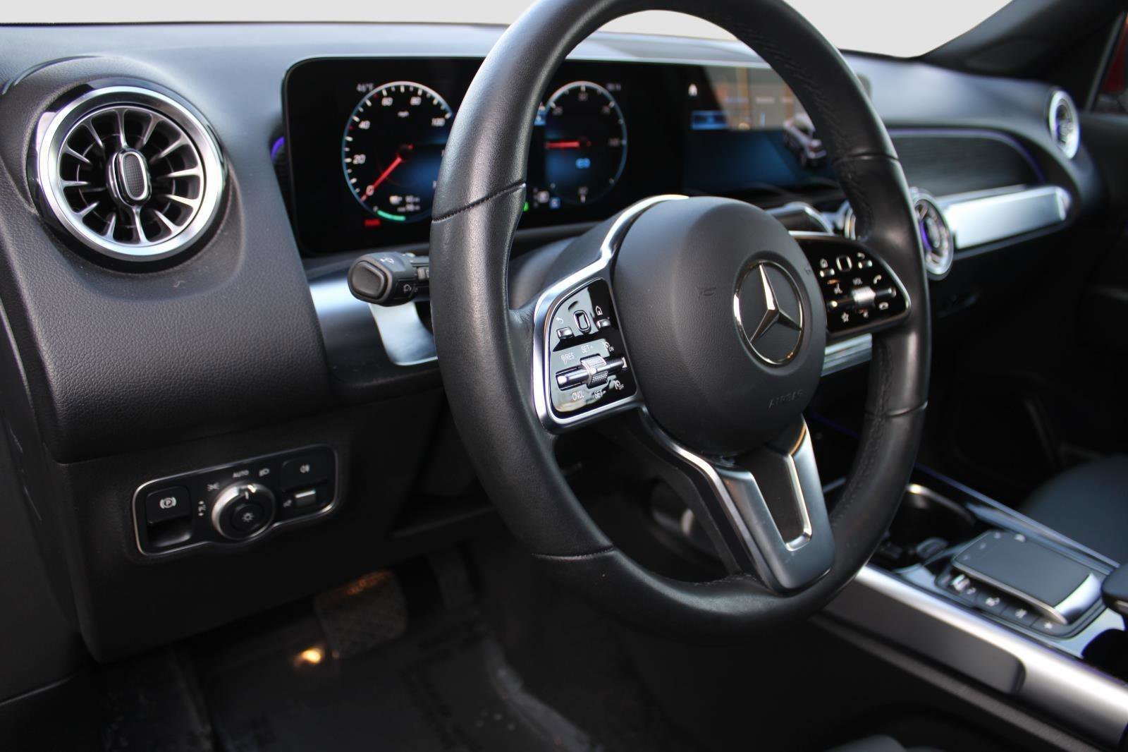 Used 2023 Mercedes-Benz EQB 300 4MATIC image 14