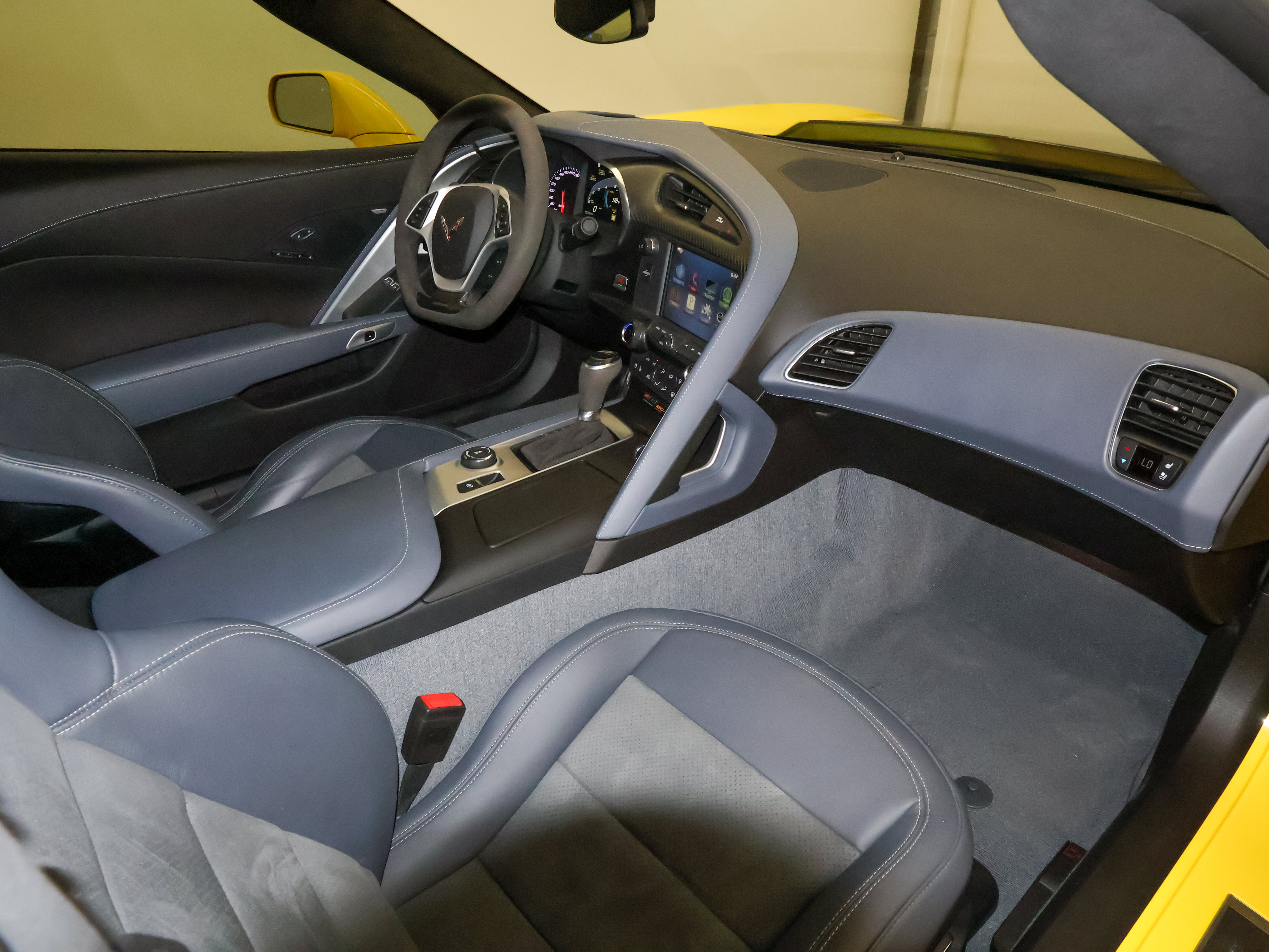 Used 2016 Chevrolet Corvette Z06 w/ 3LZ Preferred Equipment Group RWD image 20