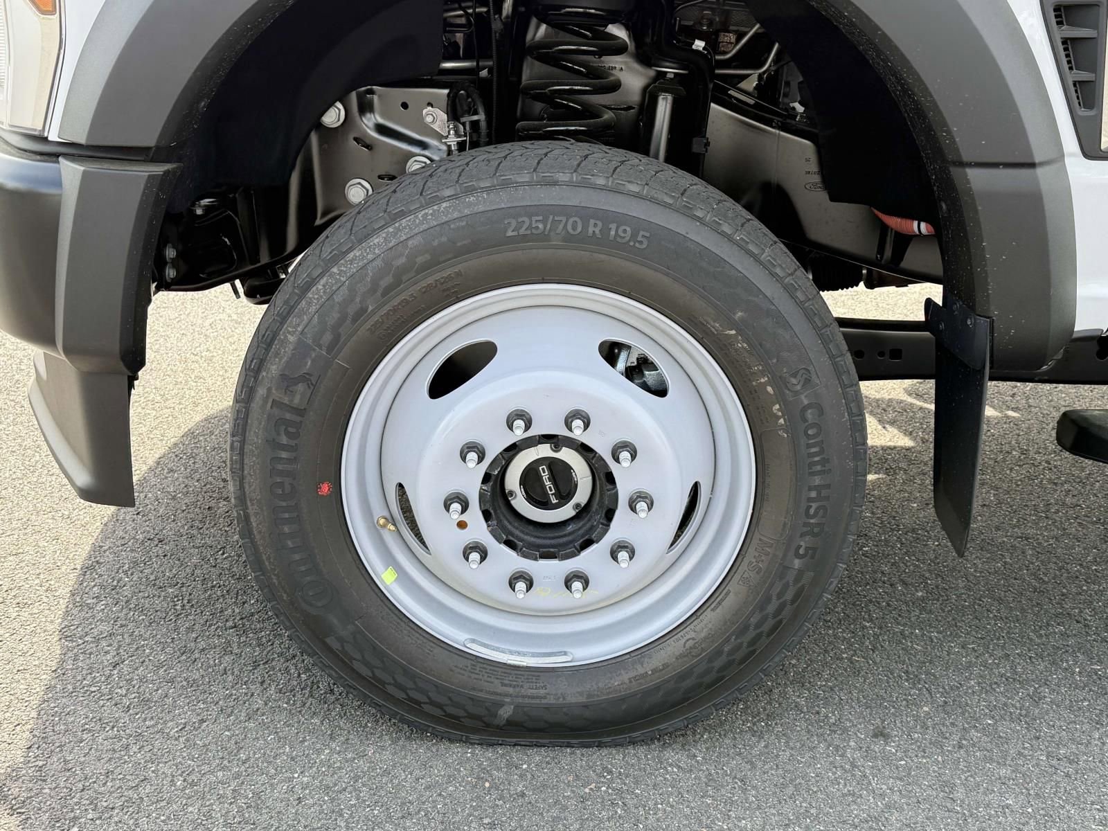 New 2025 Ford F550 4x4 Crew Cab Super Duty image 7