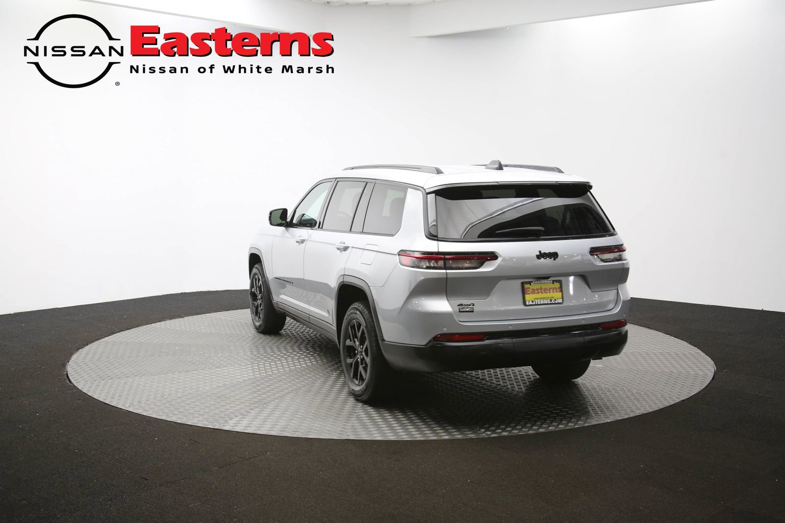 Used 2024 Jeep Grand Cherokee L Laredo image 84