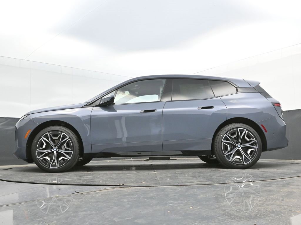 Certified 2026 BMW iX xDrive45 w/ Premium Package image 31