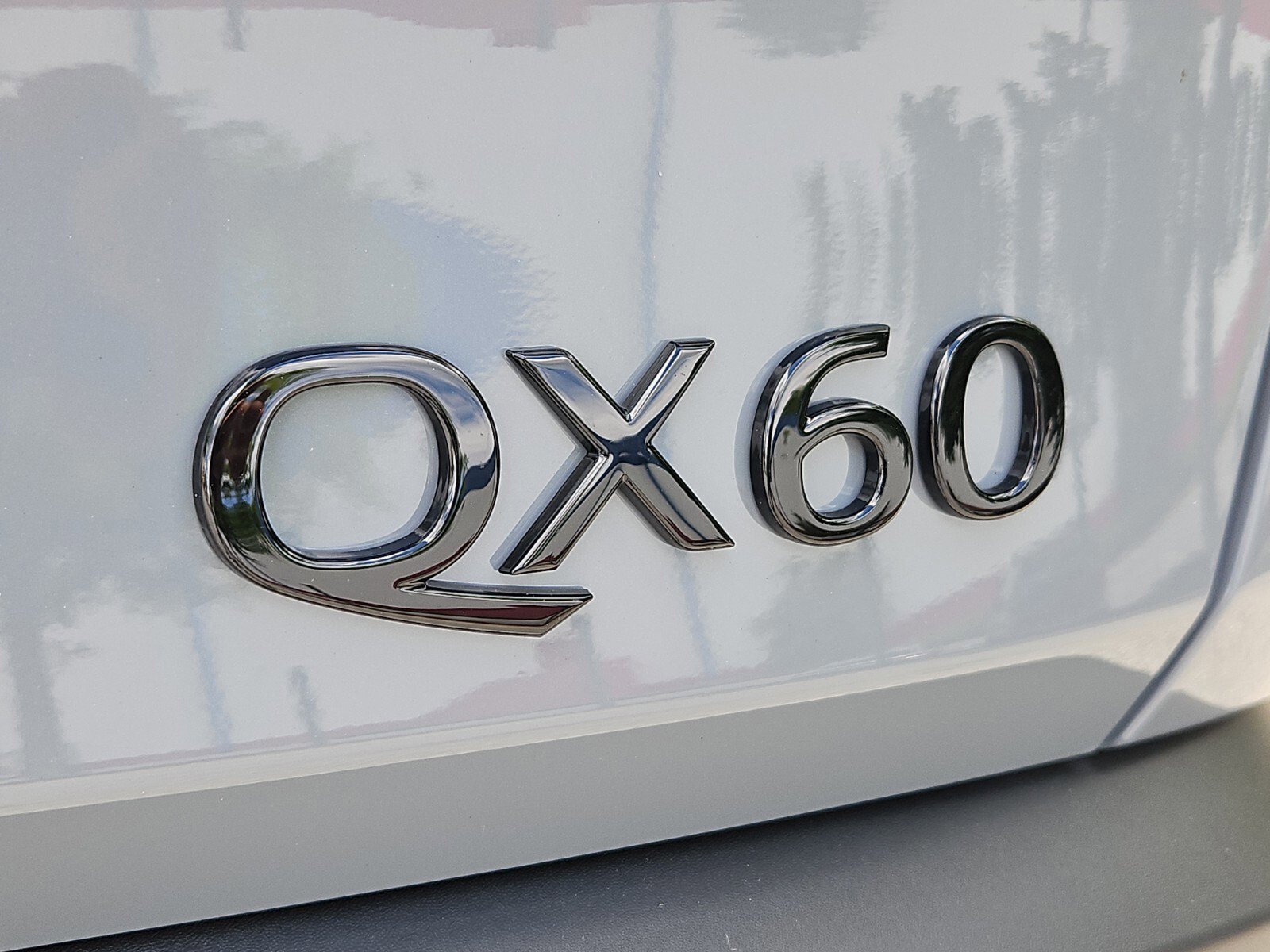 Certified 2025 INFINITI QX60 Luxe w/ Black Edition image 10