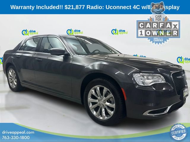 Used 2022 Chrysler 300 Touring image 3