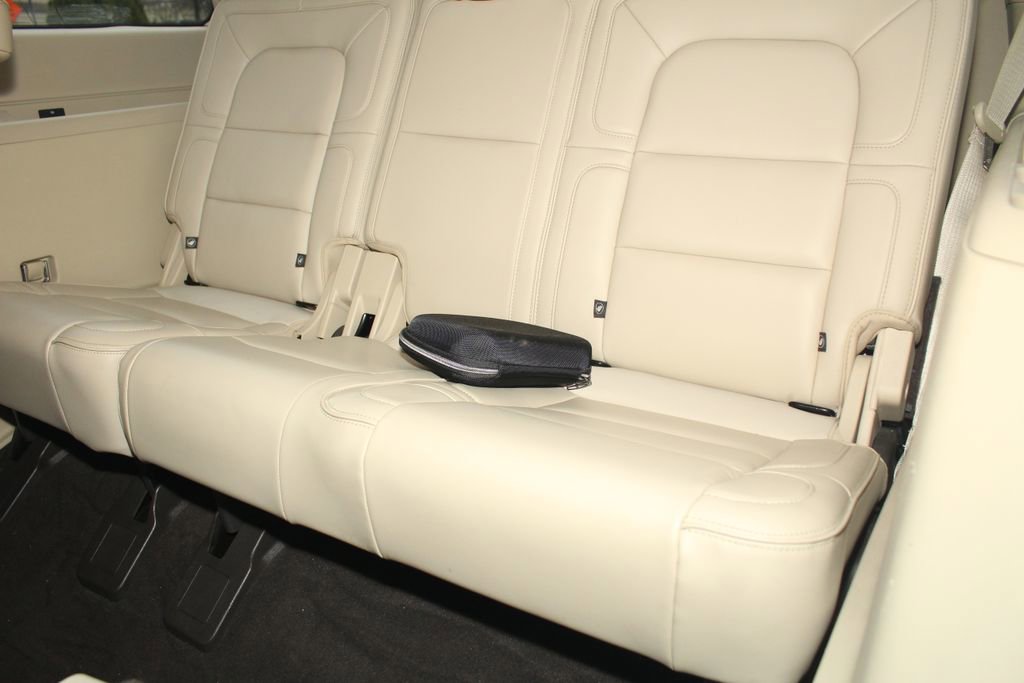 Used 2019 Lincoln Navigator Reserve w/ Cargo Package AWD/4WD image 26