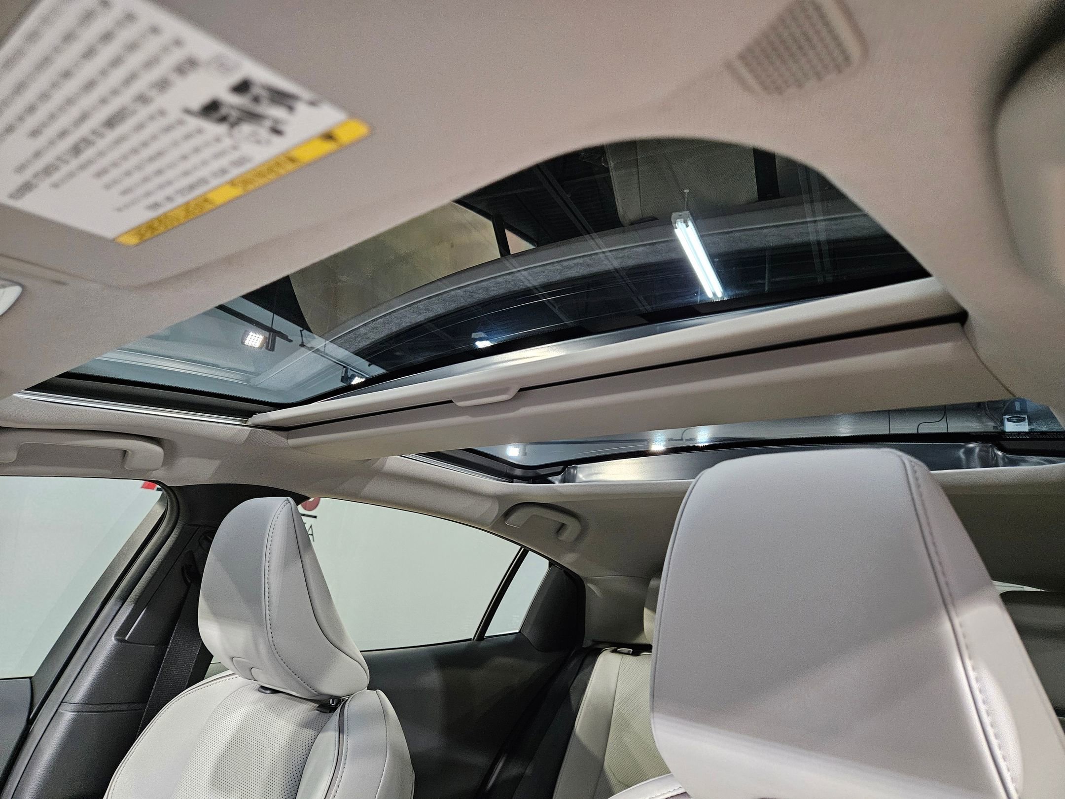 Used 2024 Toyota Prius Limited w/ Limited Premium Package image 25