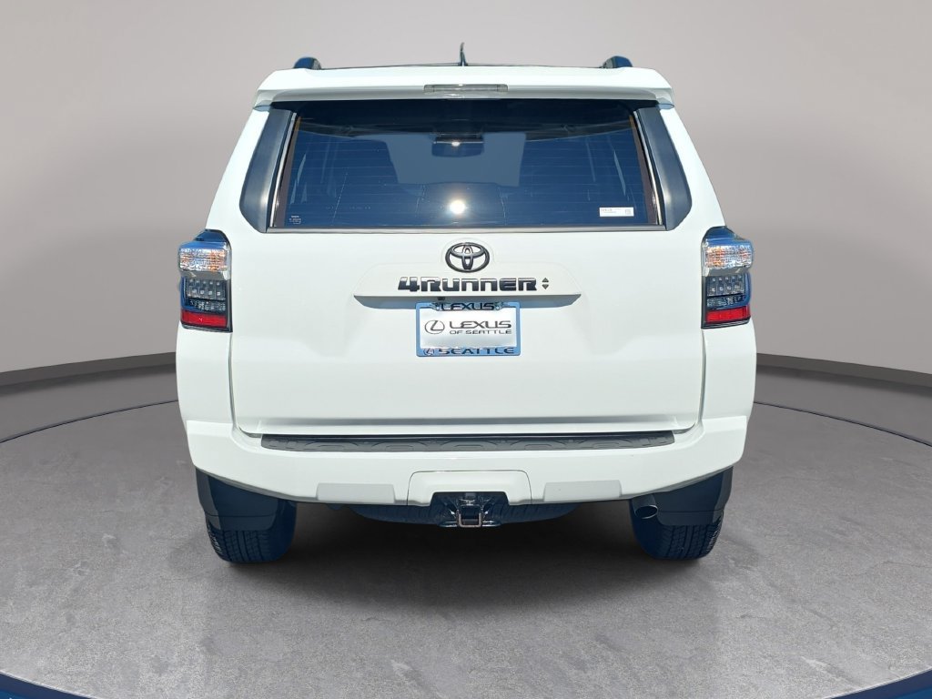 Used 2022 Toyota 4Runner SR5 Premium w/ Moonroof Package AWD/4WD image 7