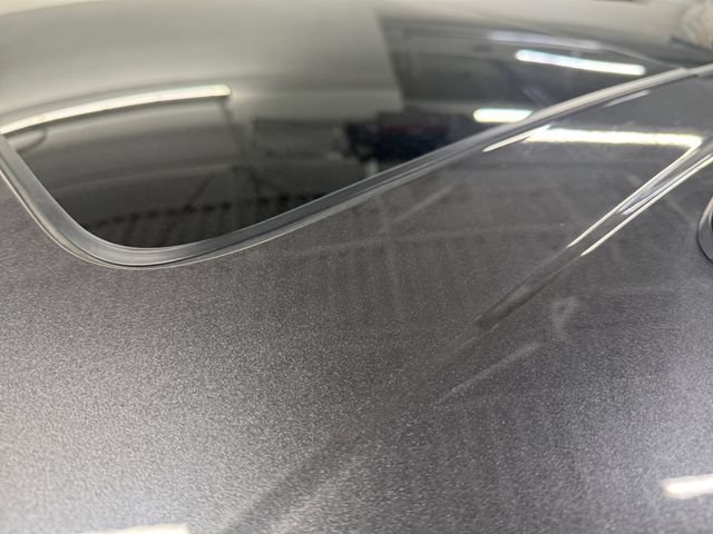 Used 2019 Chrysler Pacifica Limited w/ Tire & Wheel Group FWD image 22