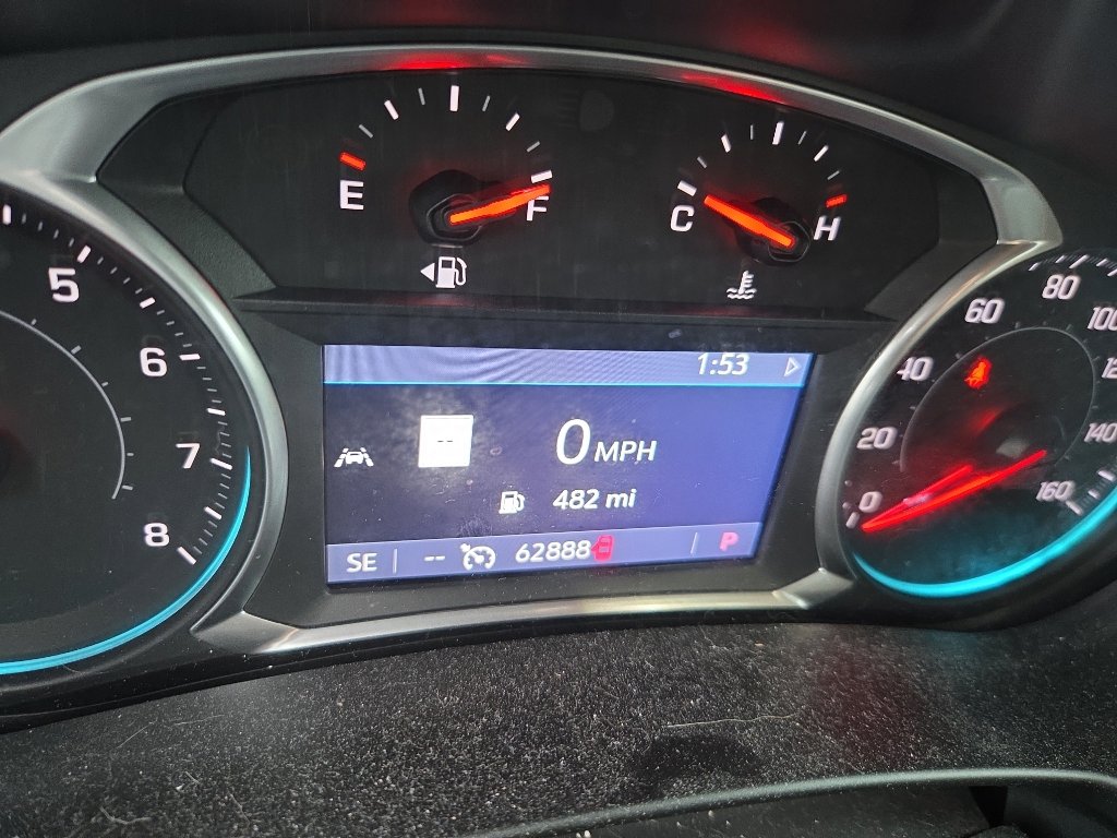 Used 2021 Chevrolet Equinox LT FWD image 2