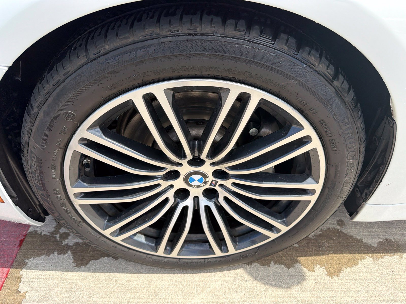 Used 2019 BMW 530i xDrive w/ M Sport Package AWD/4WD image 11