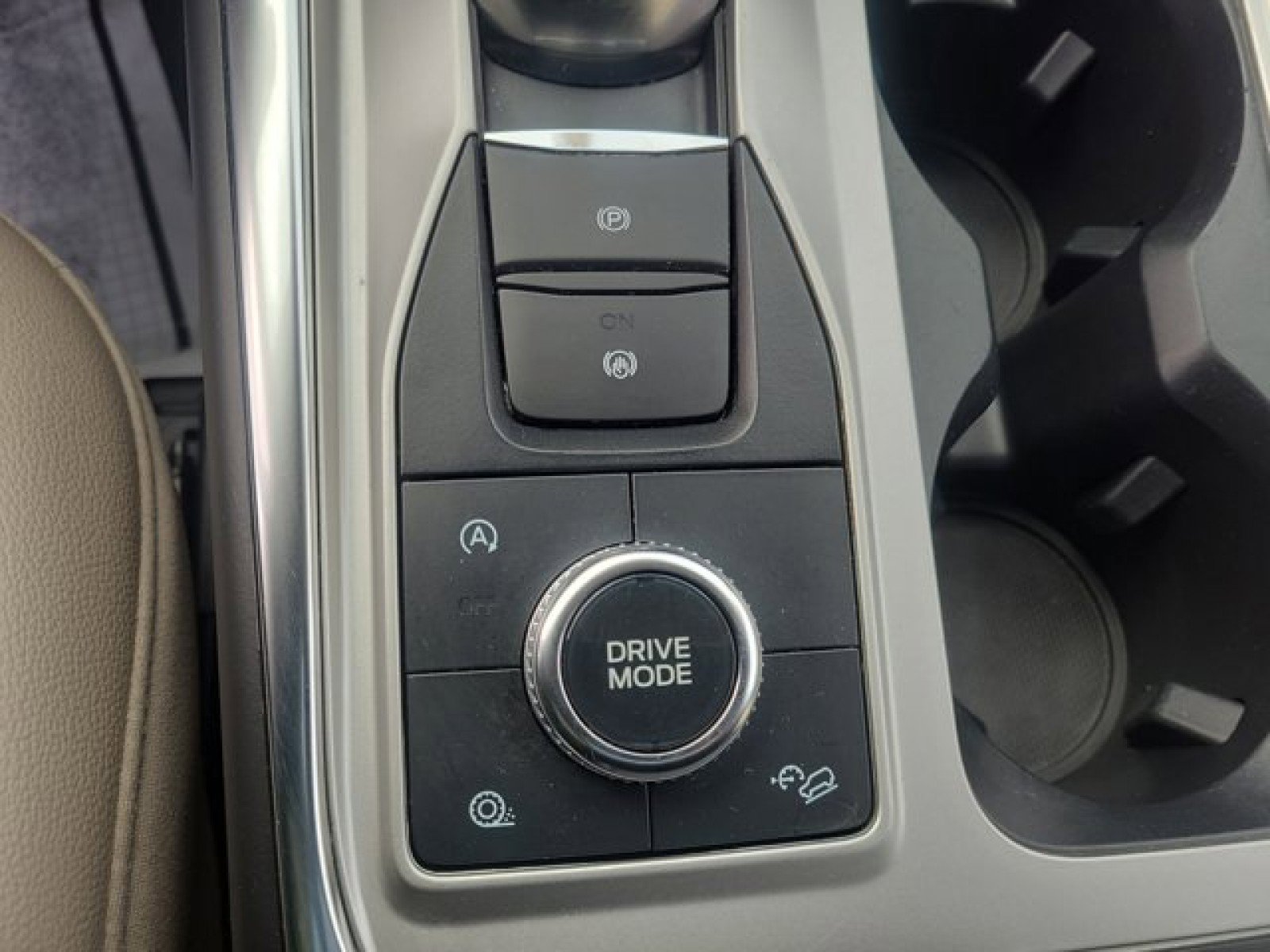 Used 2022 Ford Explorer Limited w/ Equipment Group 301A AWD/4WD image 33