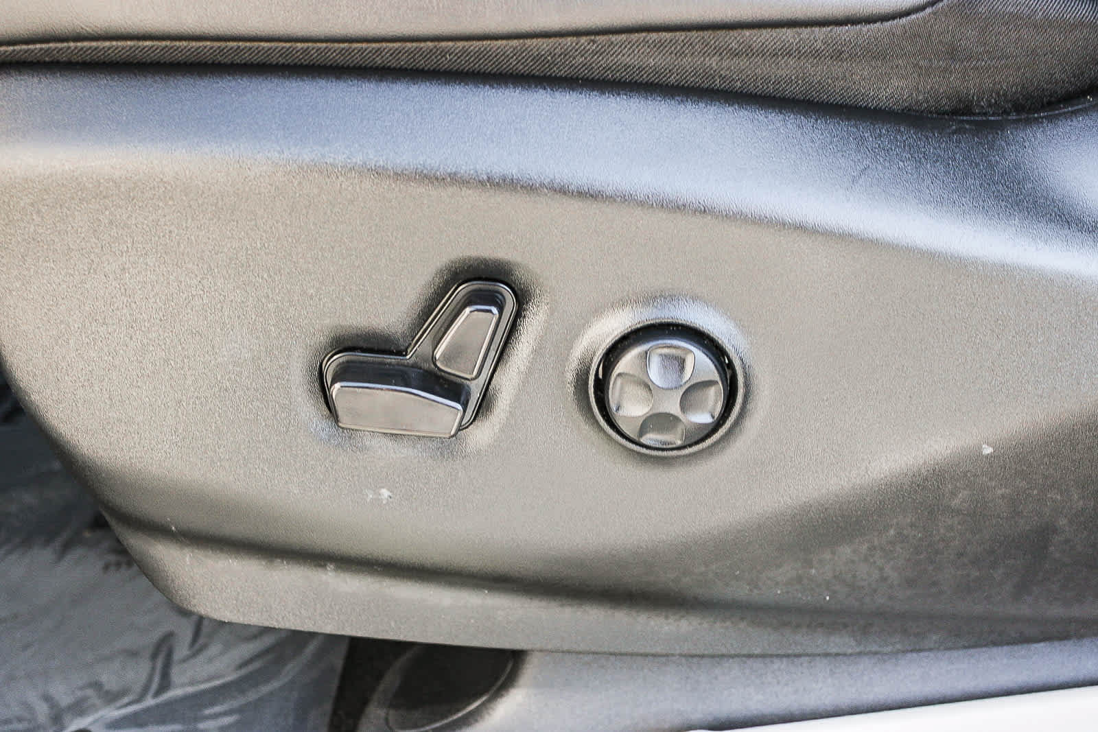 Used 2024 Chrysler Pacifica Limited FWD image 20