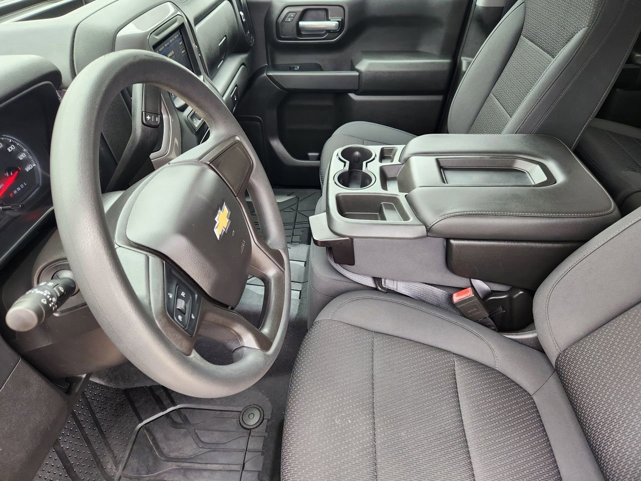 Used 2020 Chevrolet Silverado 1500 Custom w/ Custom Value Package image 12