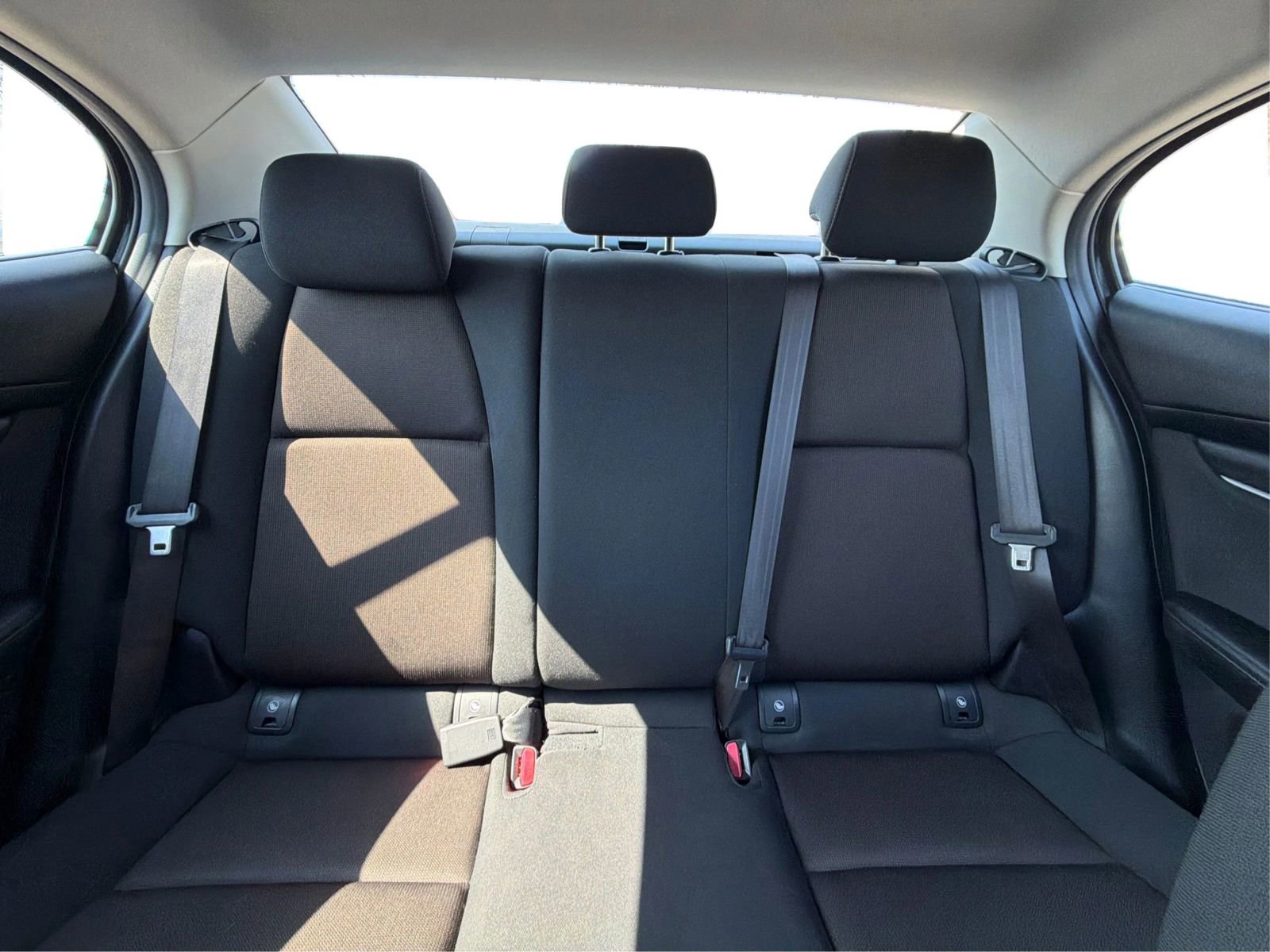 Used 2021 MAZDA MAZDA3 s image 19