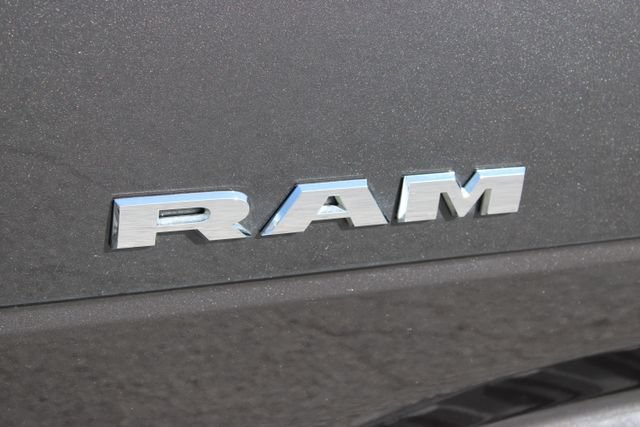 Used 2024 RAM 3500 Big Horn AWD/4WD image 18