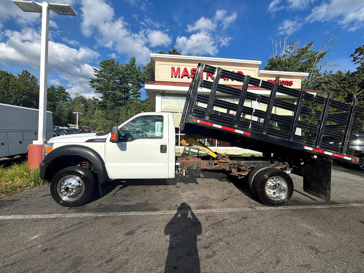 Used 2015 Ford F550 4x4 Regular Cab Super Duty image 12